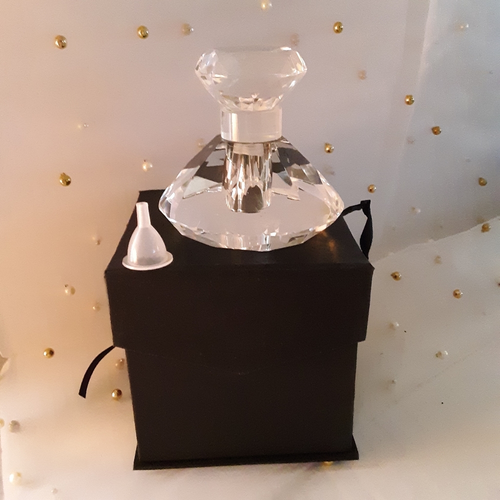 Marilyn Miglin Crystal Fragrance Decanter NIB